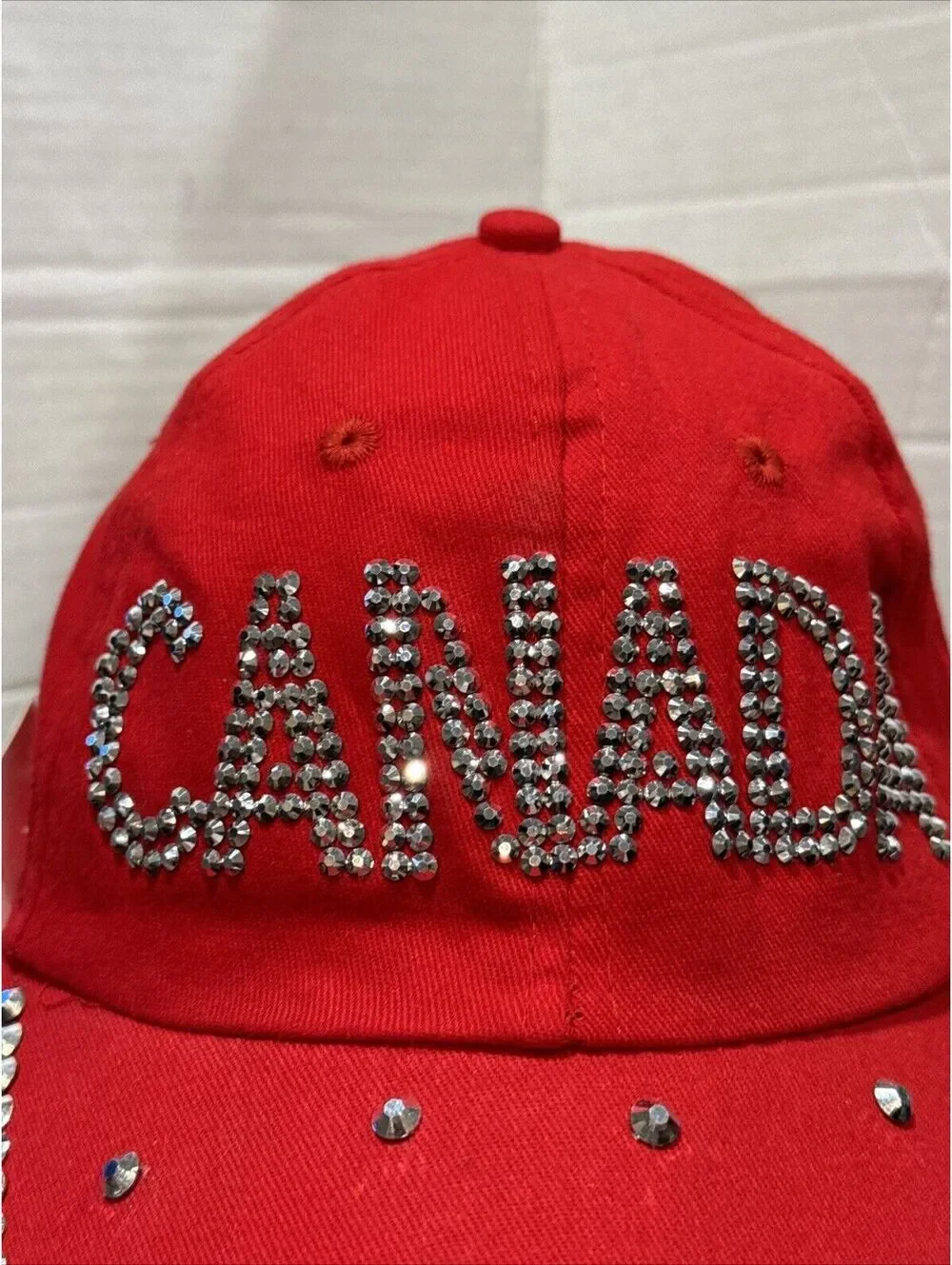 Canada Sparkling Faux Diamonds Niagara Falls Maple Leaf Red Baseball Cap